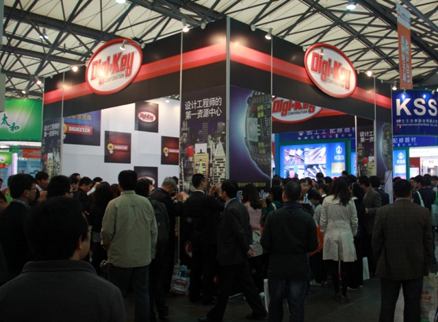 圖1  展會期間Digi-Key展台人流如織