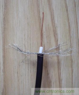 最簡單使用的天線&mdash;&mdash;罐頭天線，可做正饋大鍋饋源！ 