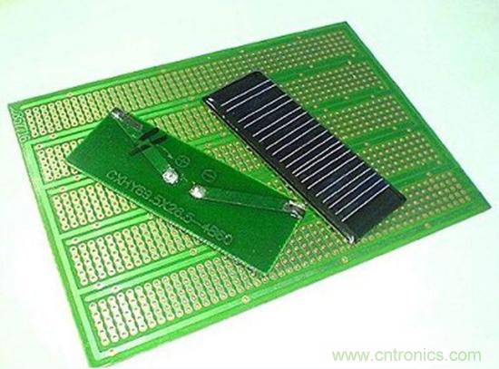 微型太陽能供電板DIY，給手電筒收音機供電