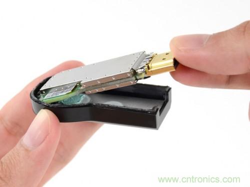 拆解新一代顛覆性產品： 穀歌Chromecast電視棒內部探秘