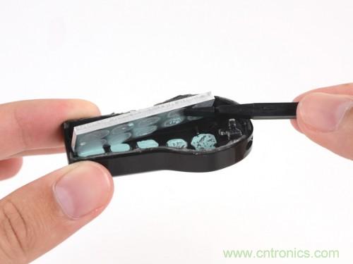 拆解新一代顛覆性產品： 穀歌Chromecast電視棒內部探秘