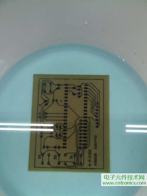 【DIY】工科牛人自製GPS接收機