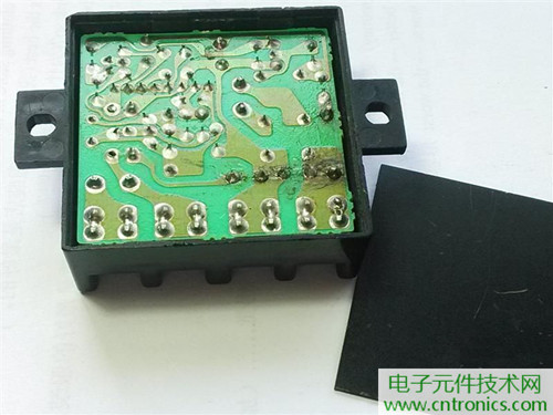 漏電保護器拆解：結構有差異，做工不錯