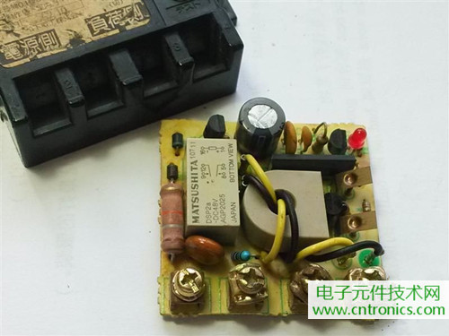 漏電保護器拆解：結構有差異，做工不錯