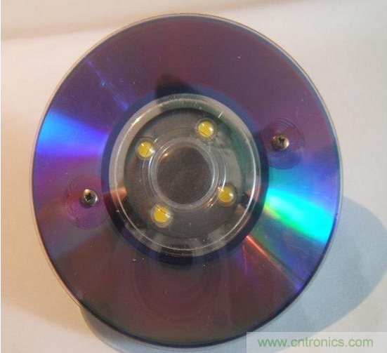 DIY：手工打造智能無線供電台燈