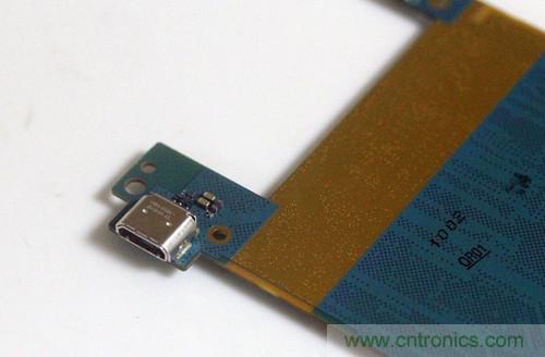 拆解4G新機索尼M35t：用料十足，易於維修