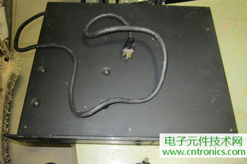 用料很給力！專業後級功放美國高峰FA1201拆解