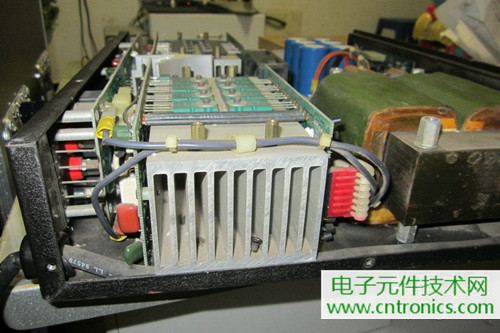 用料很給力！專業後級功放美國高峰FA1201拆解