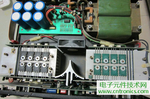 用料很給力！專業後級功放美國高峰FA1201拆解