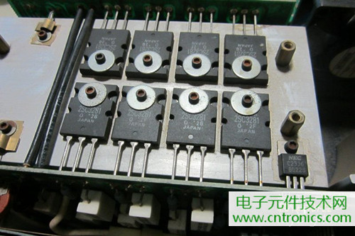 用料很給力！專業後級功放美國高峰FA1201拆解