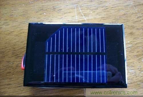 創意DIY：自製iPhone太陽能充電器