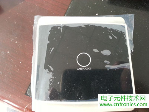 一款觸控開關拆解，做工不錯