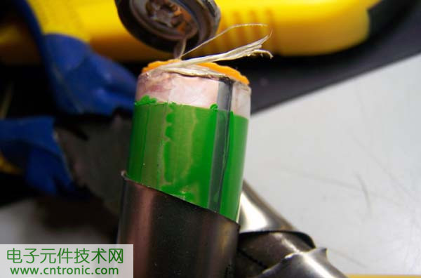 筆記本電池拆解，探秘電池內部結構