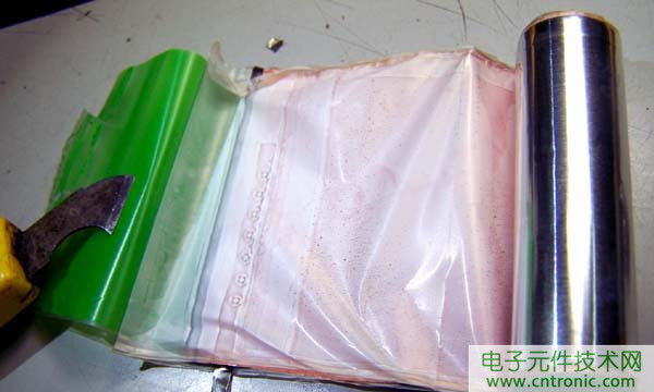 筆記本電池拆解，探秘電池內部結構