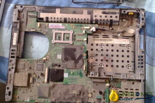 創意DIY：將筆記本大卸八塊做成台式機！