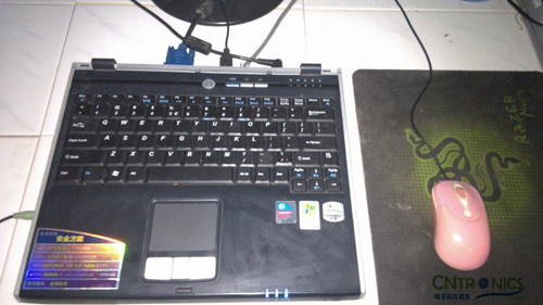 創意DIY：將筆記本大卸八塊做成台式機！