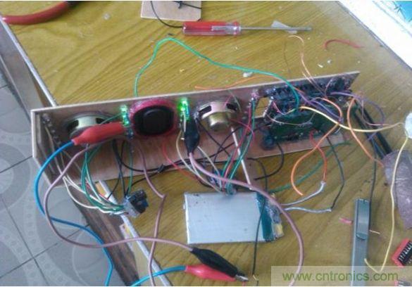 組裝，調試，安裝吸音棉