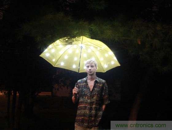 創意DIY！送女朋友的絕妙禮物，LED星光傘！