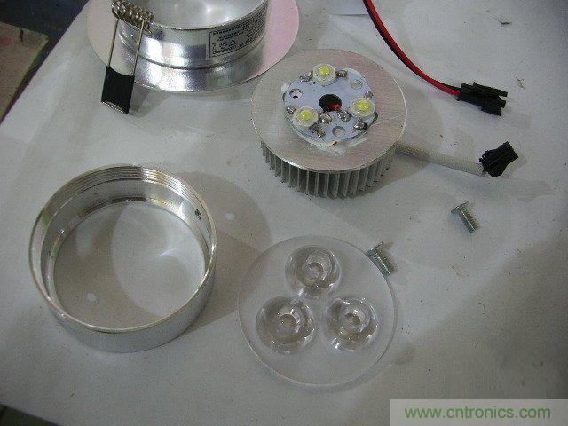 DIY：大雄家的路燈，帶你找回童年的記憶