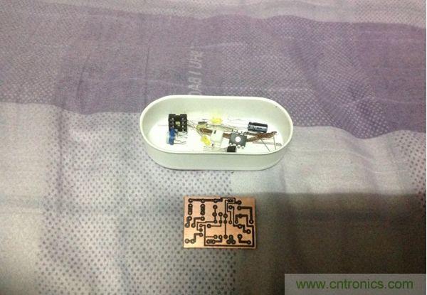 轉印、刮焊盤、備元件準備焊接