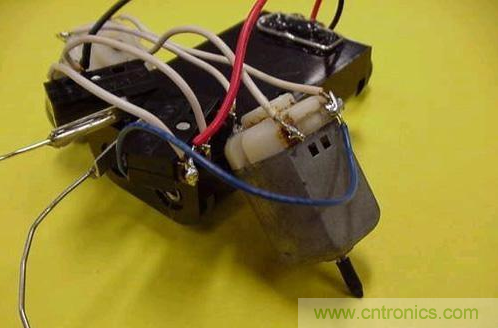 手把手教你自製甲殼蟲機器人