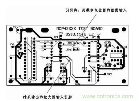 采用這種新的布線，將模擬線路和數字線路隔離開了。增大走線之間的距離，基本消除了在前麵布線中造成幹擾的數字噪聲。