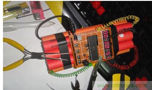 "起床困難戶"專用炸彈鬧鍾DIY