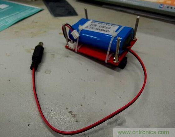 DIY神器：夜間不間斷電源，大學通宵嗨翻天！