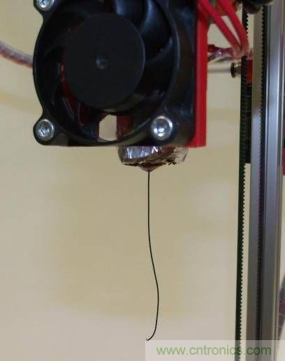 變廢為寶，看老式DVD如何改造成3D打印機？