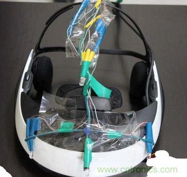 技術宅要逆天，DIY四點定位燈實現虛擬實境遊戲