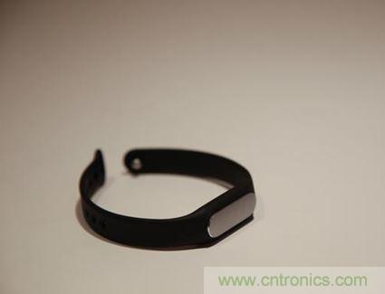 小米手環光感版體驗：便宜實惠，功能尚可