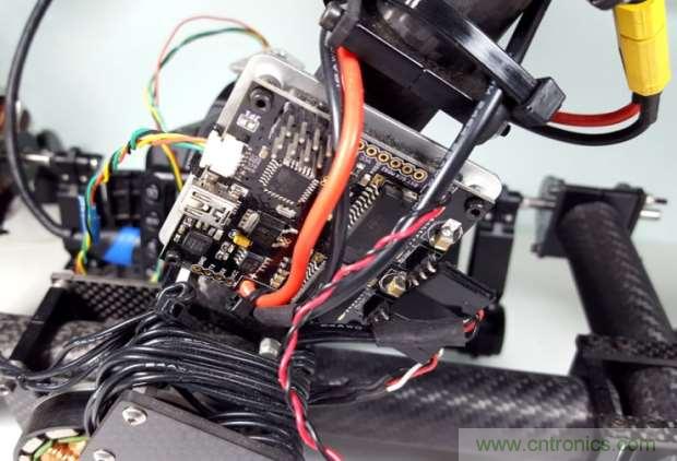 攝影發燒友：想要相機穩如雞頭，學我DIY自平衡相機穩定器