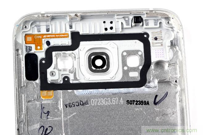 三星Galaxy A8拆解，中端、旗艦傻傻分不清楚