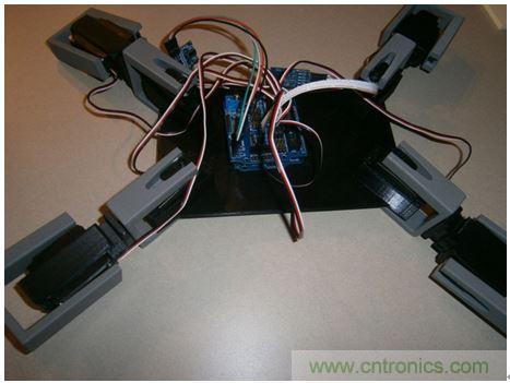 想要DIY一個會打招呼的超萌機器人嗎？猛戳這裏