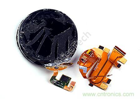 MOTO 360二代智能手表拆解：隻有細節，沒有亮點