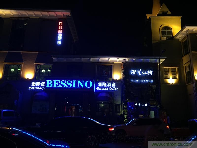 無邊框的 nubia Z9 ，一款既有驚喜，又有驚豔的智能手機