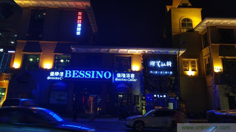 無邊框的 nubia Z9 ，一款既有驚喜，又有驚豔的智能手機