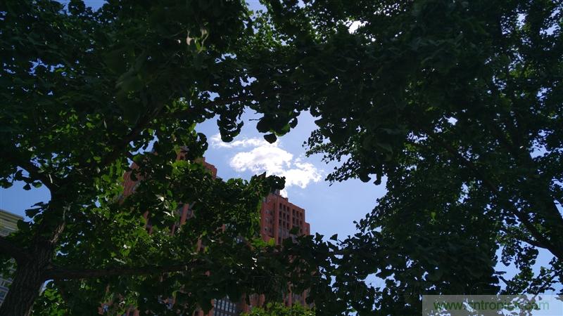 無邊框的 nubia Z9 ，一款既有驚喜，又有驚豔的智能手機