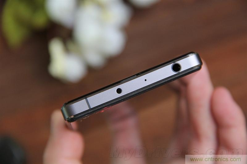 無邊框的 nubia Z9 ，一款既有驚喜，又有驚豔的智能手機