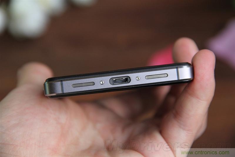 無邊框的 nubia Z9 ，一款既有驚喜，又有驚豔的智能手機