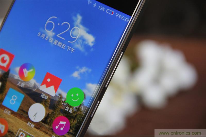 無邊框的 nubia Z9 ，一款既有驚喜，又有驚豔的智能手機