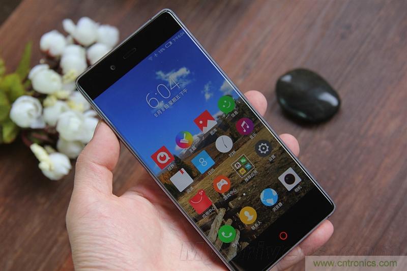 無邊框的 nubia Z9 ，一款既有驚喜，又有驚豔的智能手機