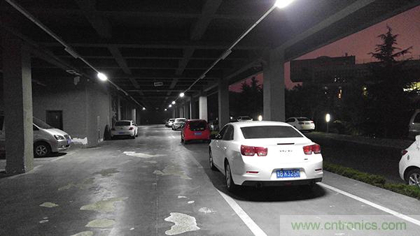 業界良心 LG V10 評測:剛毅、冷峻，不失人性化