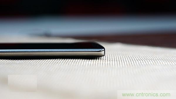 業界良心 LG V10 評測:剛毅、冷峻，不失人性化