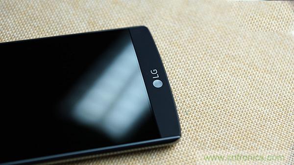 業界良心 LG V10 評測:剛毅、冷峻，不失人性化