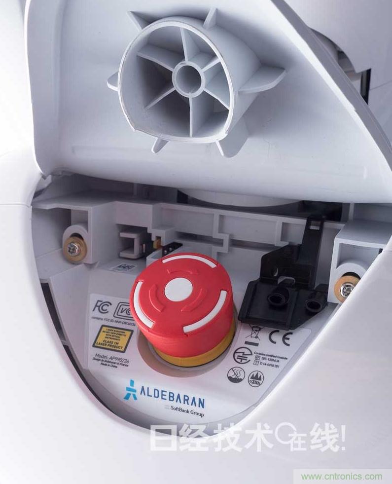 拆解筆記本不過癮，那就來拆拆日本情感機器人吧！