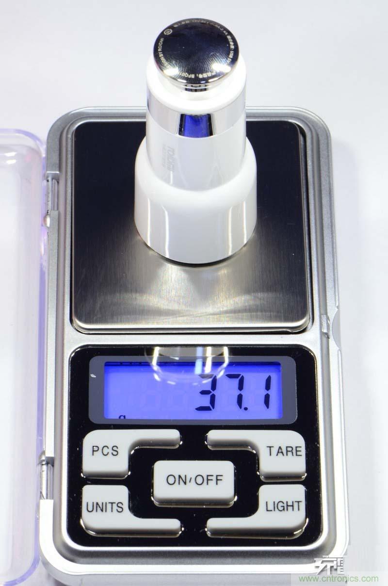 小米車載充電器拆解評測：49元能讓這枚&ldquo;子彈&rdquo;飛多遠？