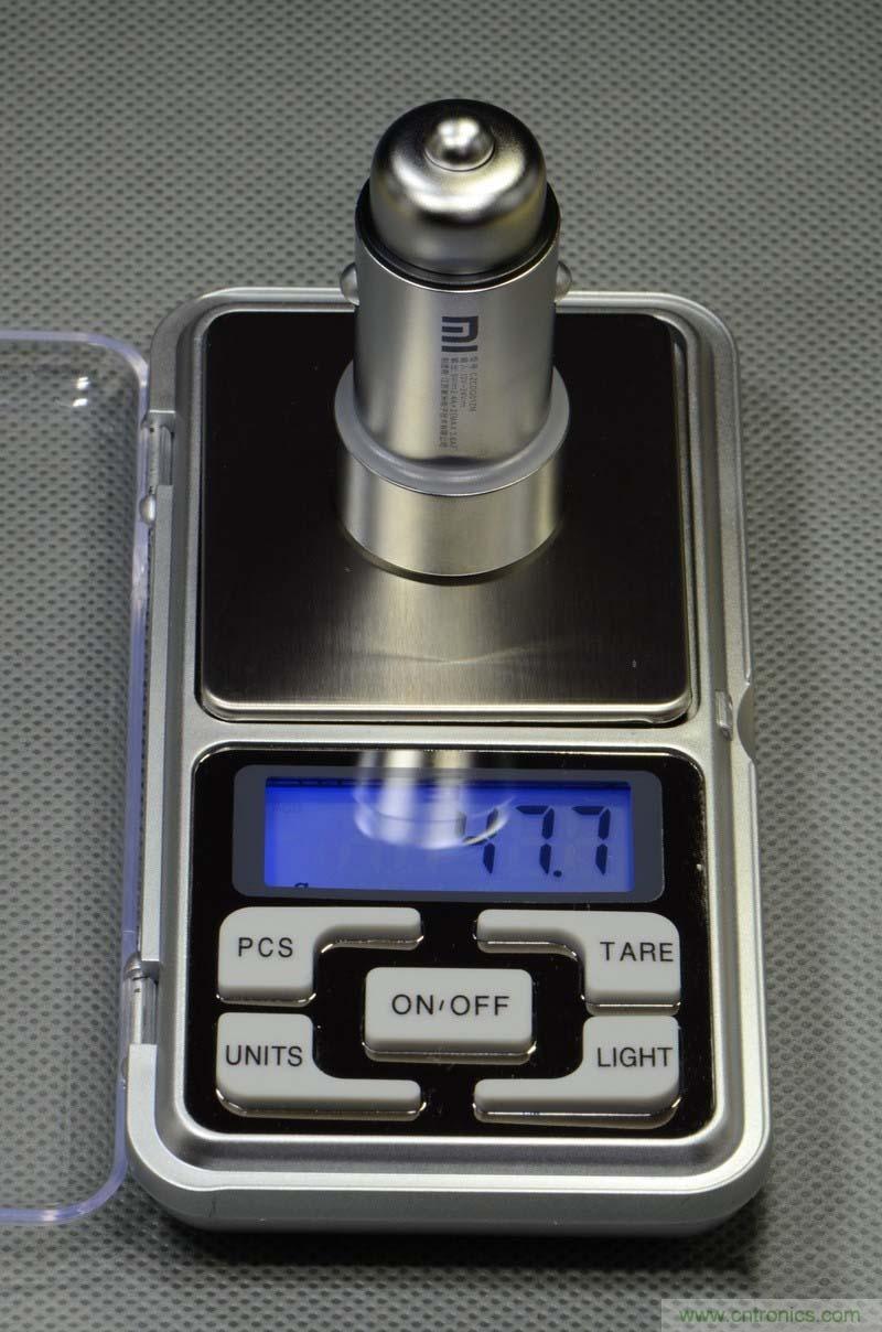 小米車載充電器拆解評測：49元能讓這枚&ldquo;子彈&rdquo;飛多遠？