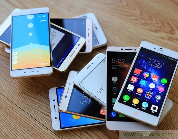 2015年9款千元智能手機橫評：誰才是紅海霸主？