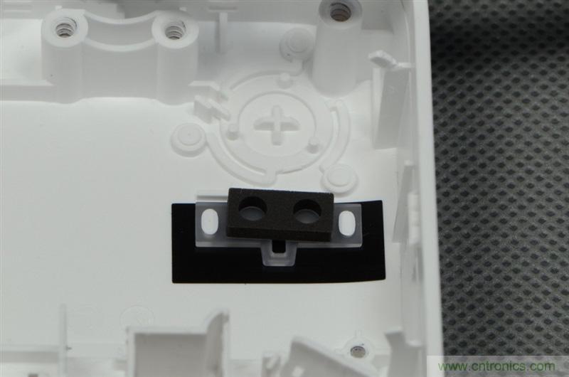 做工怒讚 神秘芯片！小米智能插線板拆解、評測